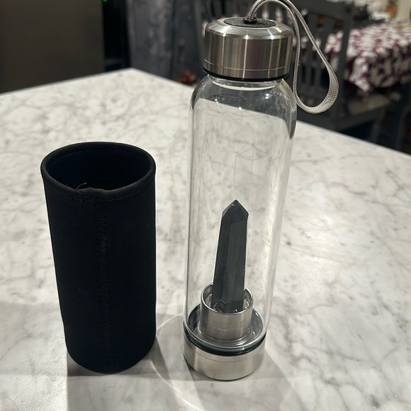 Glacce Crystal Elixir Water Bottle in Obsidian - Picture 2 of 6
